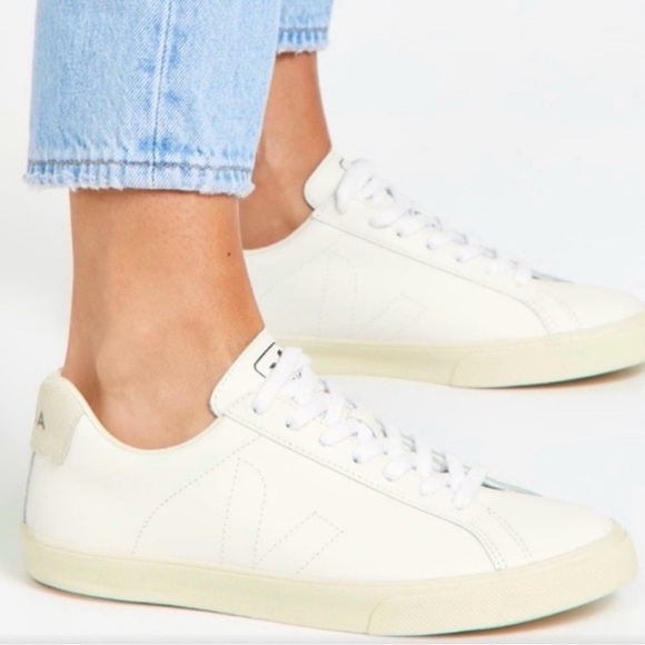 Veja Shoes - VEJA ESPLAR’ LACE UP LEATHER SNEAKERS  Size 9